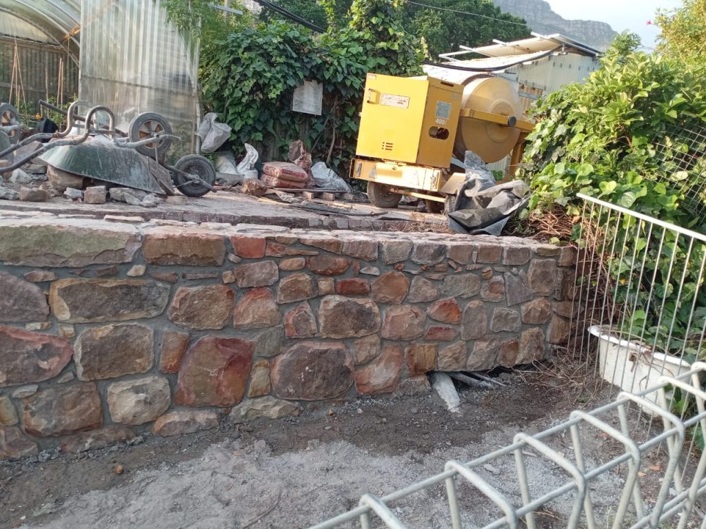 Stone retaining wall construction in Cape Town